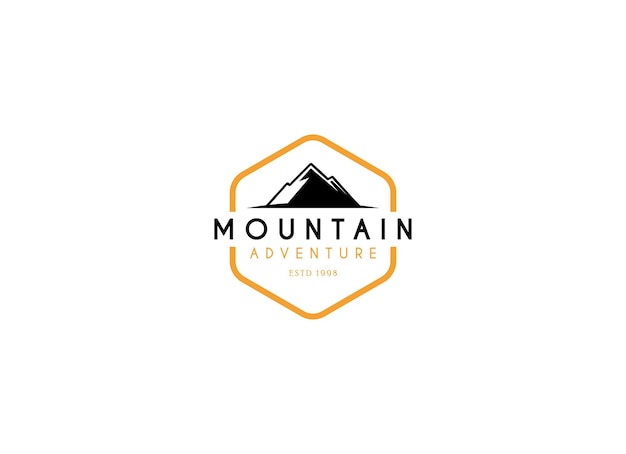 logos de aventura de montaña hipster antiguas montañas al aire libre insignias o parches de campamento de verano