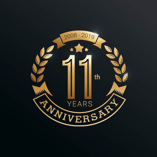 Logotipo de aniversario de 11 años con estilo dorado