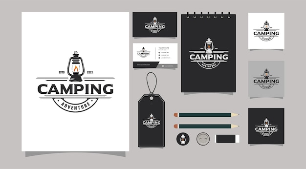 Logotipo de camping dibujado a mano con linterna estilo retro vintage e identidad de marca