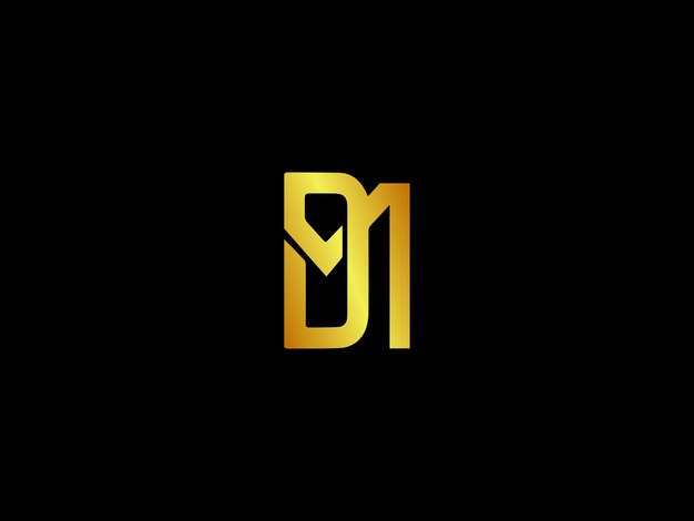 Logotipo dorado con el título dm sobre un fondo negro