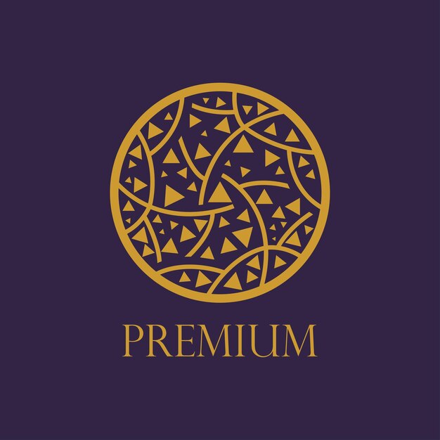 Logotipo dorado, triángulos en círculo, logotipo floral o plano, logotipo vectorial