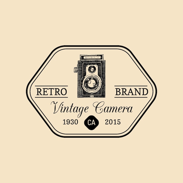 Logotipo de fotografía vector vintage cámara antigua etiqueta insignia emblema ilustración esbozada a mano para tienda de estudio, etc.