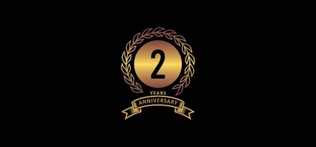 Logotipo del segundo aniversario con fondo dorado y negro.