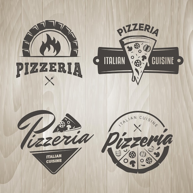 Logotipos de pizza. etiquetas para trattoria, pizzería, restaurante de cocina italiana sobre fondo de madera vintage