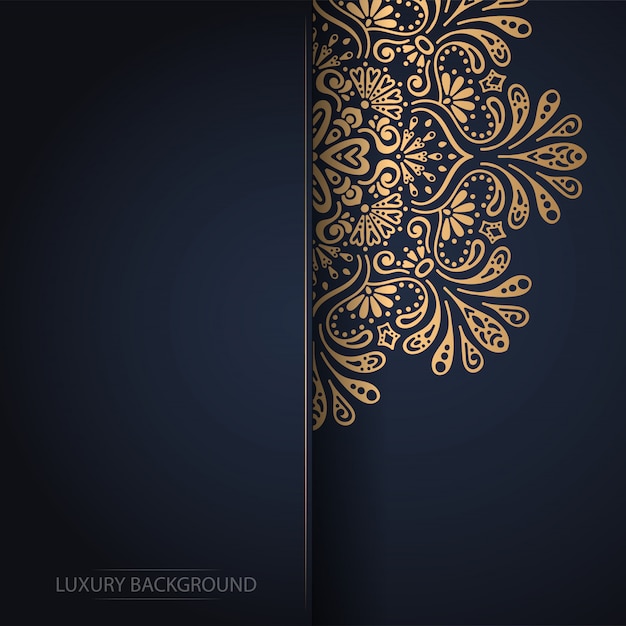 Lujo diseño de mandala ornamental fondo en color oro