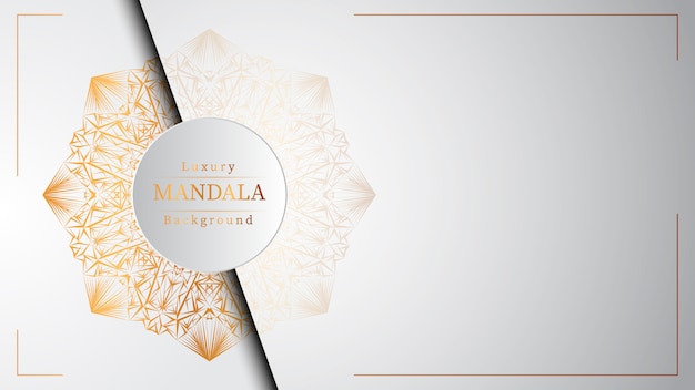 Lujo diseño de mandala ornamental fondo en color oro