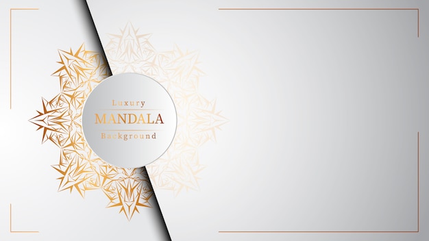 Lujo diseño de mandala ornamental fondo en color oro