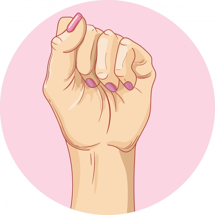 Una mano humana con el puño levantado.