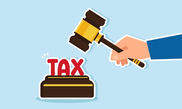 Una mano con un martillo a punto de golpear la palabra TAX