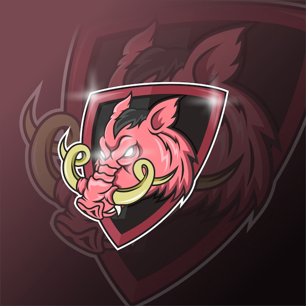 Mascota de cerdo salvaje para el logotipo de deportes y esports aislado sobre fondo oscuro