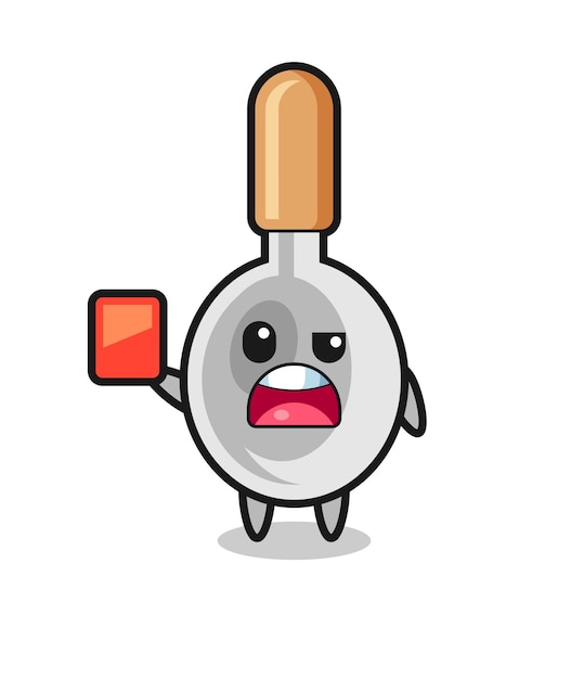 Mascota linda de la cuchara de cocina como árbitro que da una tarjeta roja