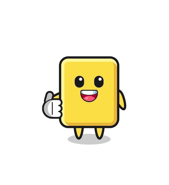 Mascota de tarjeta amarilla haciendo gesto de pulgares arriba