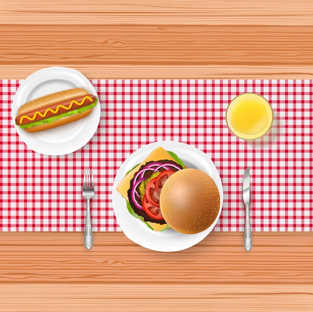 Menú de comida rápida realista con tenedor y cuchillo en la mesa de madera