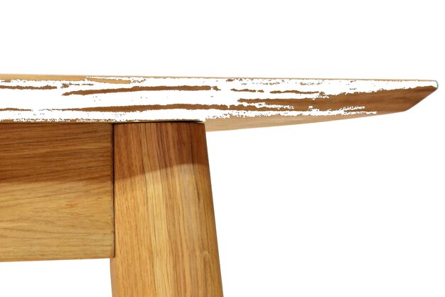 Mesa de madera sobre un fondo blanco