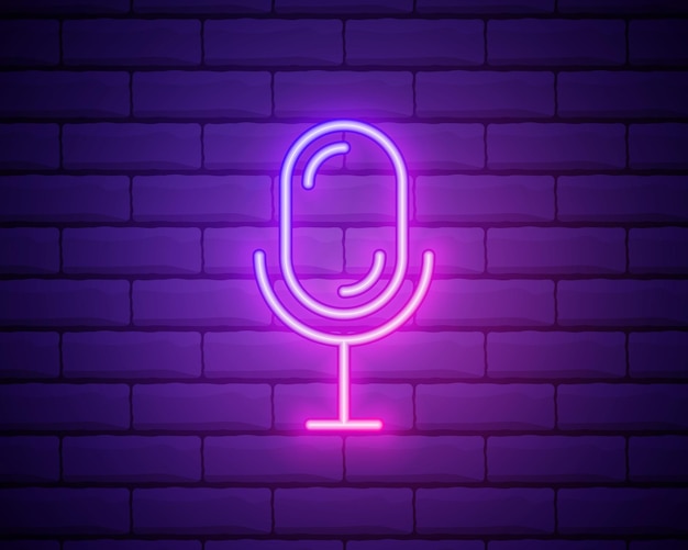 Micrófono icono de neón Mic sobre fondo de pared de ladrillo Concepto de grabación de estudio La ilustración vectorial se puede utilizar para carteles de neón, vallas publicitarias, emisoras de radio