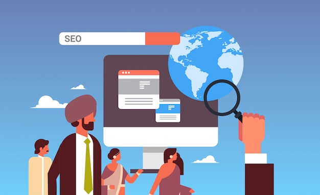 Monitoreo de pareja india usando el banner de optimización de motor de búsqueda seo lupa