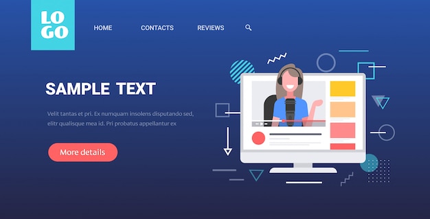 Mujer en auriculares podcaster hablando con grabación de micrófono podcast en estudio podcasting radio en línea concepto monitor pantalla retrato horizontal copia espacio