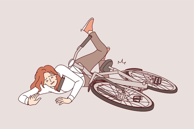 La mujer se cayó de la bicicleta mientras andaba en el parque o aprendía a andar en bicicleta y necesita ayuda médica