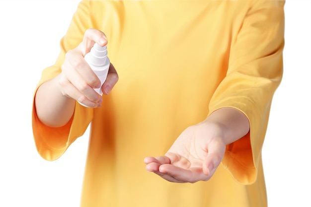 Mujer con desinfectante para manos