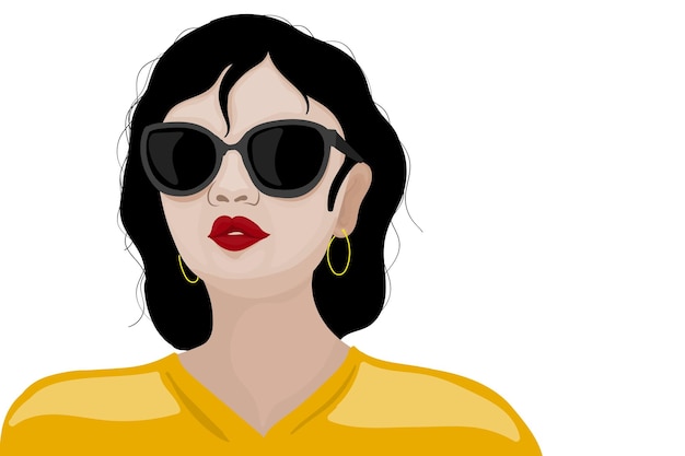 una mujer con gafas de sol y una camisa amarilla está usando una camiseta amarilla