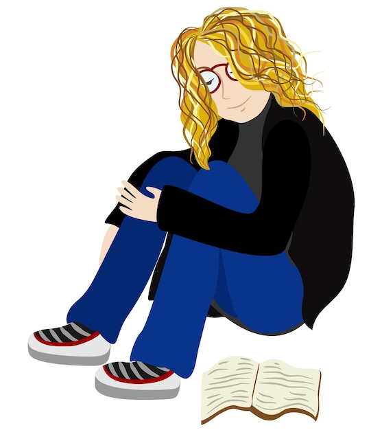 Mujer joven con cabello rubio y anteojos sentada en el suelo y leyendo un libro.