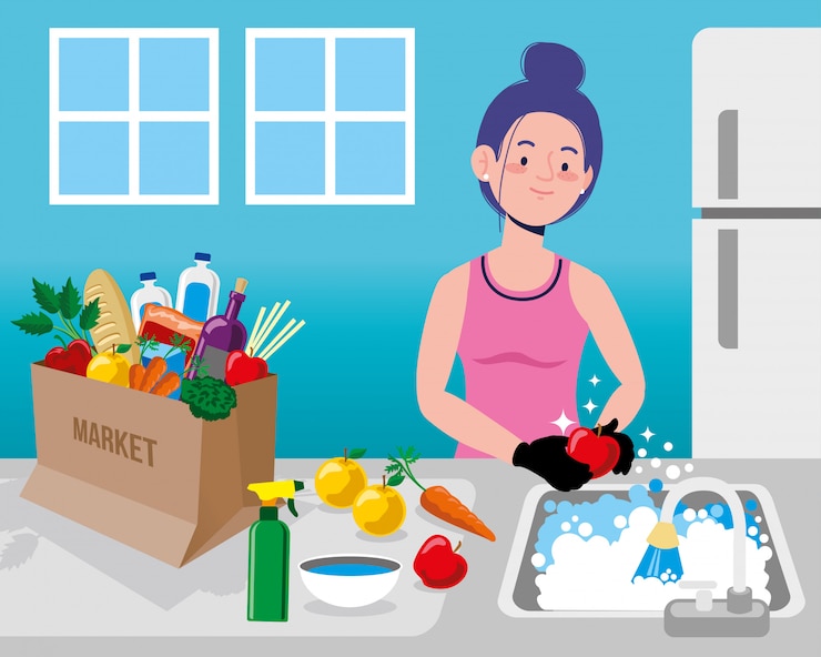 Mujer limpia compras suministros de alimentos