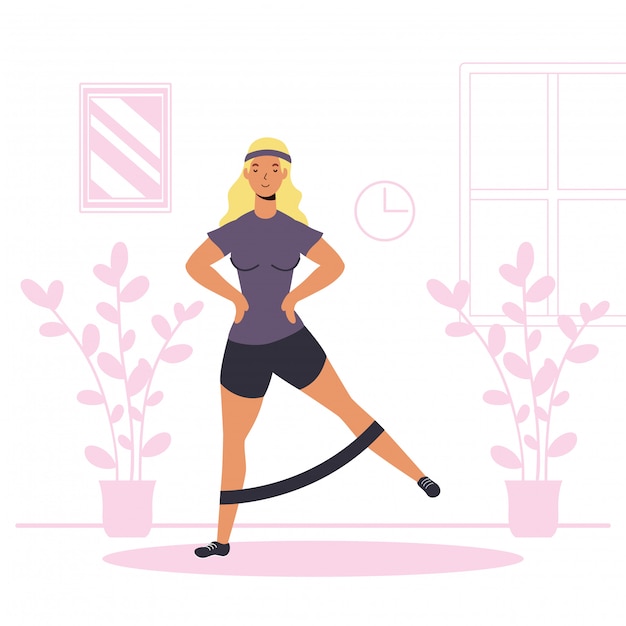 Mujer practicando actividad deportiva en la casa