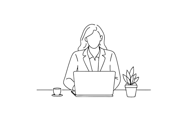 una mujer se sienta en un escritorio con una computadora portátil y una planta en maceta