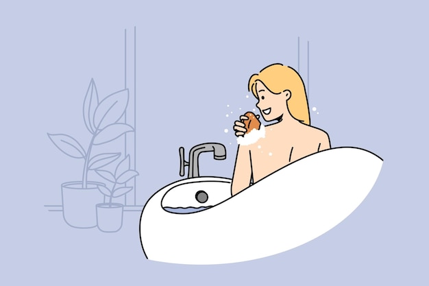 Mujer sonriente disfruta de una bañera caliente