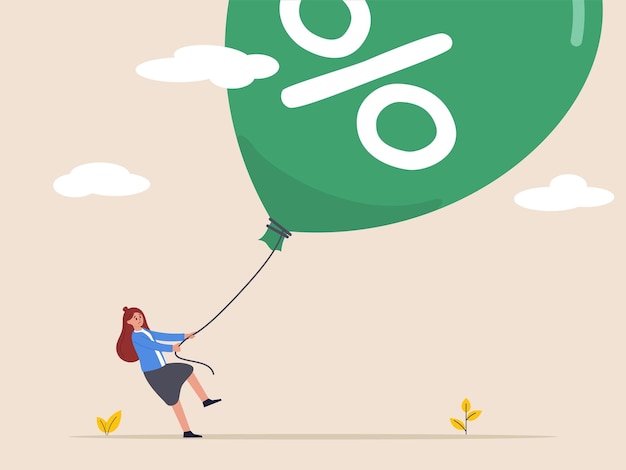 Mujer sosteniendo un globo con un signo de porcentaje.