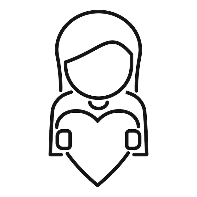 La mujer tiene una gran forma de corazón en sus manos.