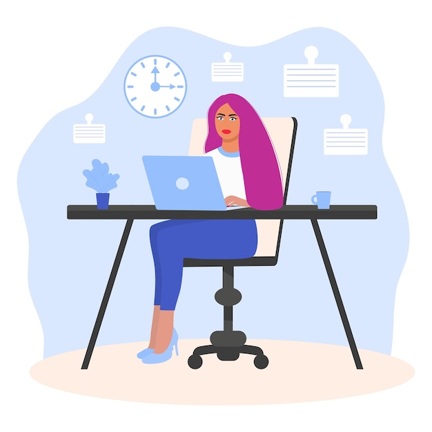Mujer trabajando en una computadora portátil en la oficina
