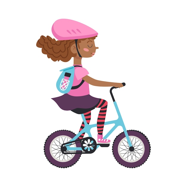 Vector niña feliz en casco rosa montando en bicicleta ilustración vectorial plana aislada en fondo blanco niña linda monta en bicicleta personaje de dibujos animados ciclista infantil