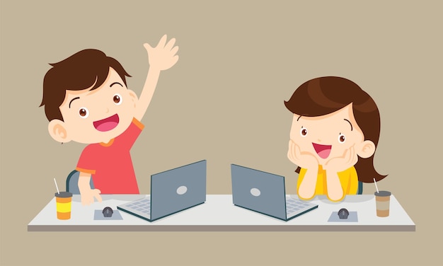 niños en cursos de educación de aprendizaje en línea