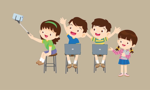 niños en cursos de educación de aprendizaje en línea
