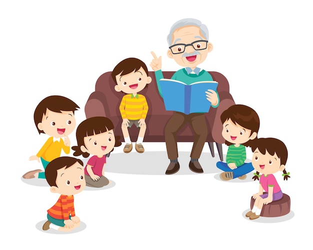 Los niños escuchan a los abuelos de papá mamá leyendo un libro en el sofá