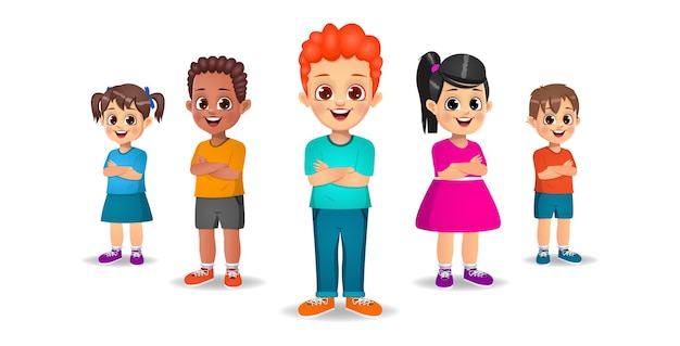 Niños lindos de pie con las manos cruzadas