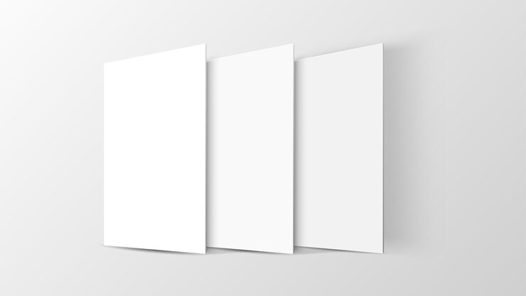 Papel en blanco sobre fondo gris