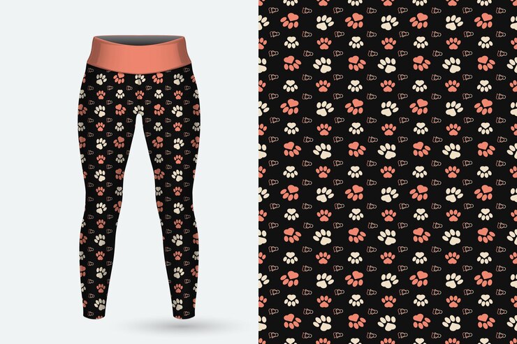Un par de leggins con un estampado de flores y un cinturón rojo.