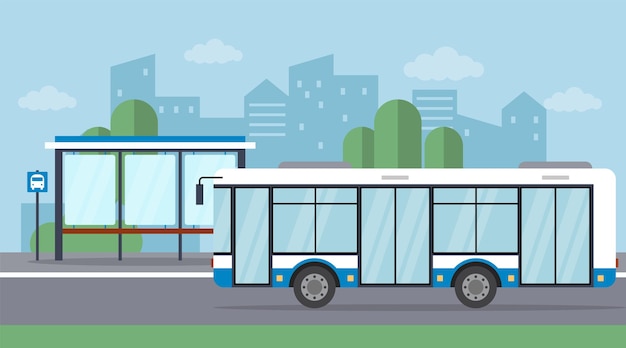 Parada de autobús con autobús que llega en el fondo del paisaje urbano
