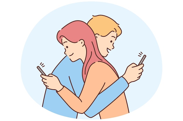 pareja, abrazo, utilizar, teléfono celular