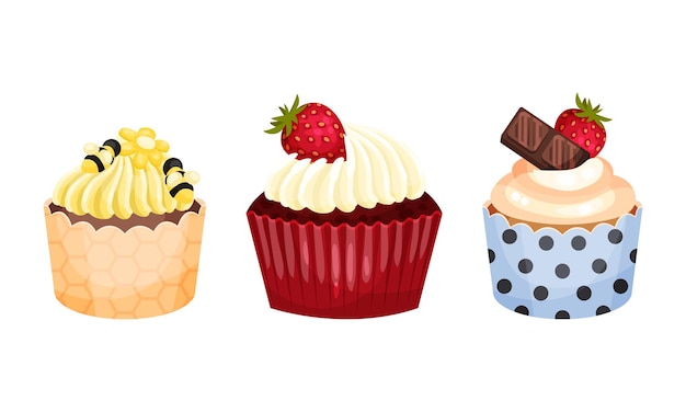 Pastel de dulces o pastel de hadas horneado en taza de papel cubierto con un conjunto vectorial de crema batida