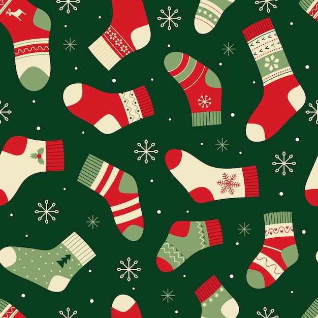 Patrón sin fisuras con calcetines de Navidad brillantes sobre un fondo verde