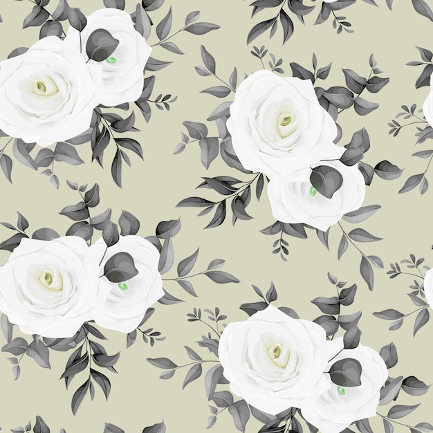 Un patrón impecable de rosas blancas con hojas sobre un fondo beige.