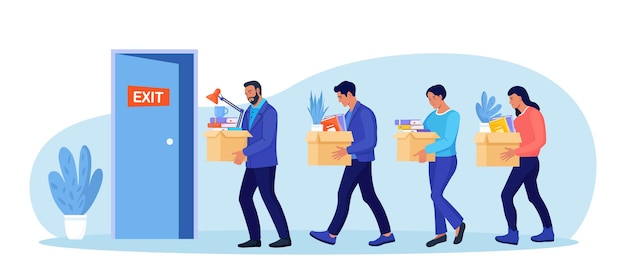 Personas despedidas infelices que salen de la oficina con cosas en cajas de cartón Despido Desempleo Desempleados y reducción de empleo de empleados Empresario en bancarrota Despedir Grupo de empleados Concepto de despido