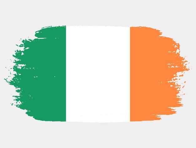 Pincel artístico grunge bandera de Irlanda aislado sobre fondo blanco.