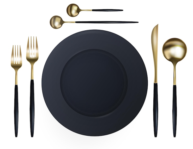 Vector plato negro con un juego de tenedores, cuchillos, cucharas con un tinte dorado aislado sobre fondo blanco decoración de diseño de alimentos realista