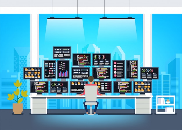 Programador profesional que trabaja escribiendo código