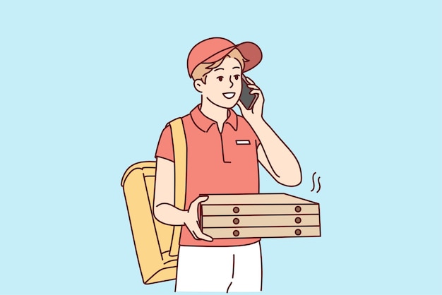 Repartidor con cajas de pizza llamando al cliente