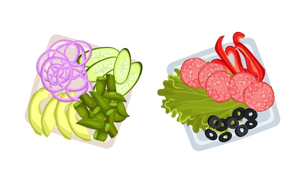 Salchichas cortadas y cortadas y verduras servidas en el plato por encima del conjunto vectorial de vista